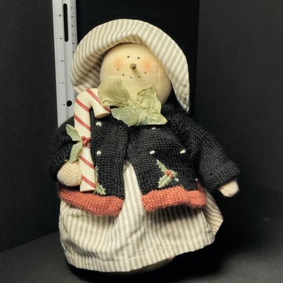 🎄 ARTISAN FLAIR SNOWGIRL⭐ - Picture 3 of 8